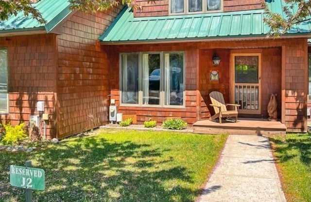 Townhome J2 - 4th Lake