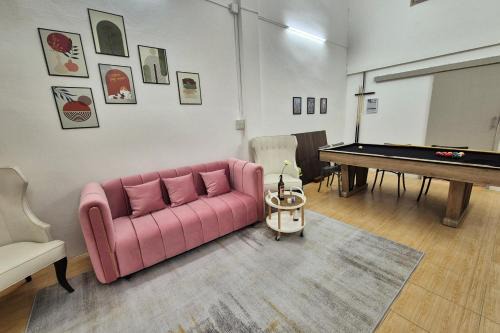 Townhouse at Yaek Lam Sali station for 6 pax