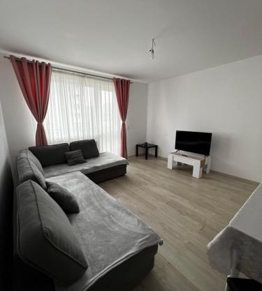 Tractoru Premium Studio