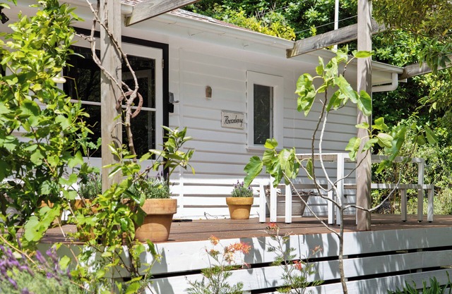 Traditional 1920's cottage in Merricks