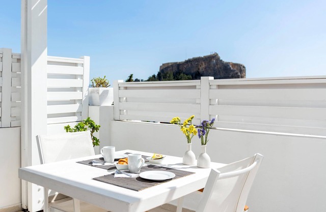 Traditional Lindian Polis - Suite 2