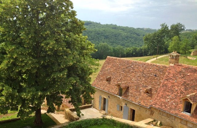 Traditionally Restored Stone Gite By Beynac With A Heated Panoramic Pool