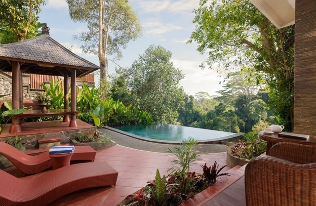 Tranquil 2-Bedroom Jungle-View Villa in Ubud