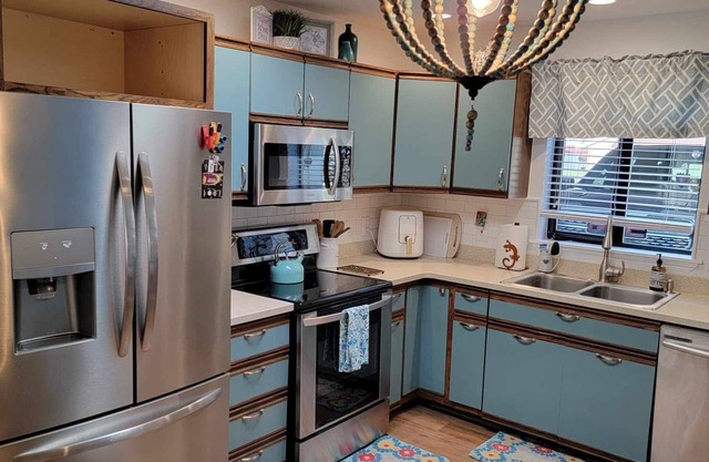 Tranquil 2-Bedroom Zen Condo Fully Stocked Kitchen, Patio, & Next to Golf Course