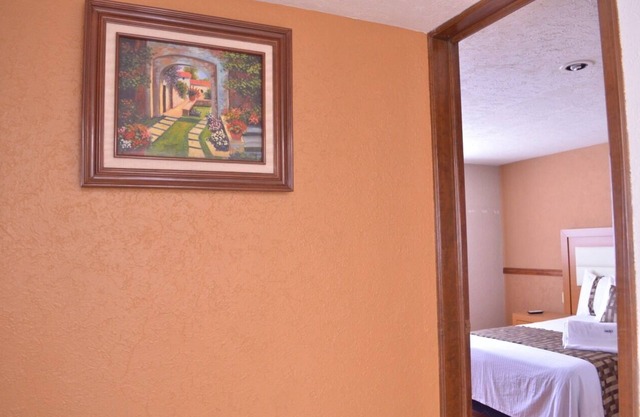 Tranquil 5-bedroom house with WiFi in charming Puebla