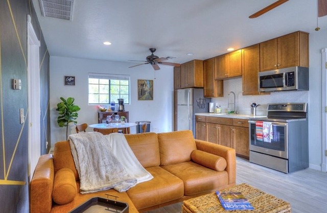 Tranquil and Private, secure casita central location, comfortable beds!