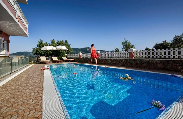 Tranquil Corfu Villa | 3 Bedrooms | Villa Chrinos | Gated Pool | Agios Georgios.
