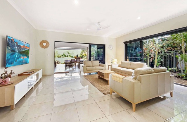 Tranquil Home on Golf Course Estate