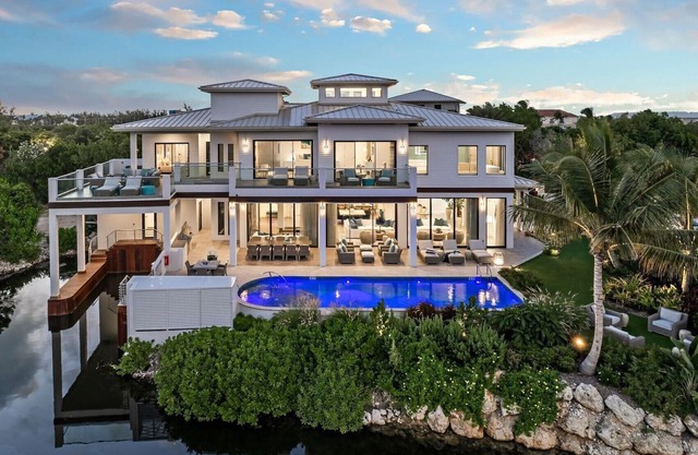 Tranquil Island vibe of the Caribbean with a healthy dose of posh