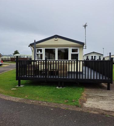 Tranquil Lodge Retreat in Scunthorpe Countryside