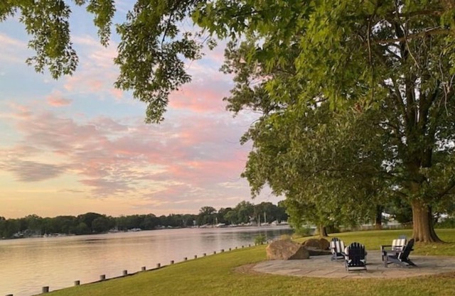 Tranquil Waterfront Cottage in Shady Side - 50 minutes to DC