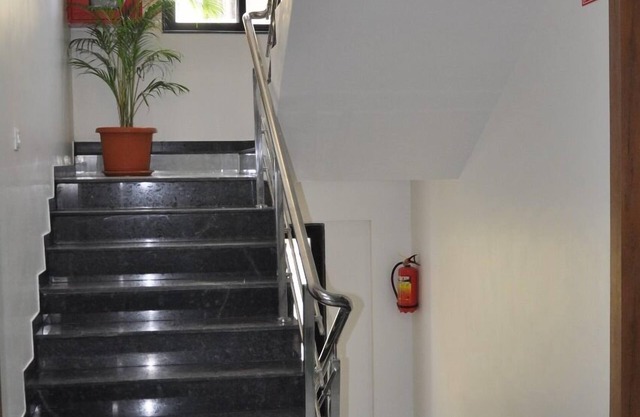 Treebo Raana Encore - Near Magarpatta