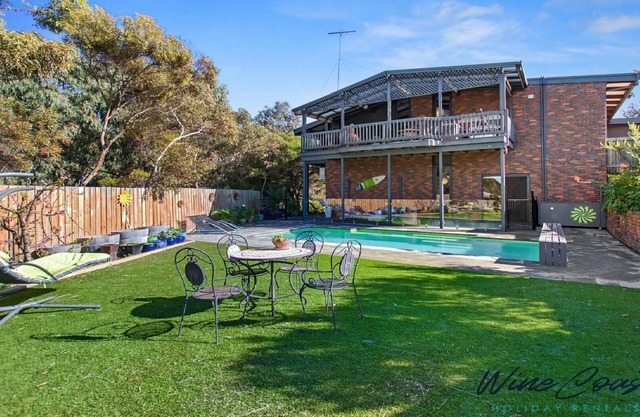 Treehaven by Wine Coast Holiday Rentals