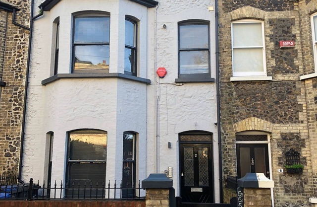 Trendy 3 bed Apartment close to Margate, beach bars and restaurants