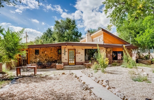 Trendy Mid-Mod House 15 min to Denver and 10 min to Golden w/Fire Pit