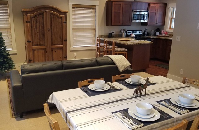 Trinity: Ski Access Great Guest House-Recently Upgraded!