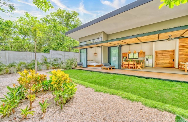 Tropical Modern 3-Bedroom House in Avellanas