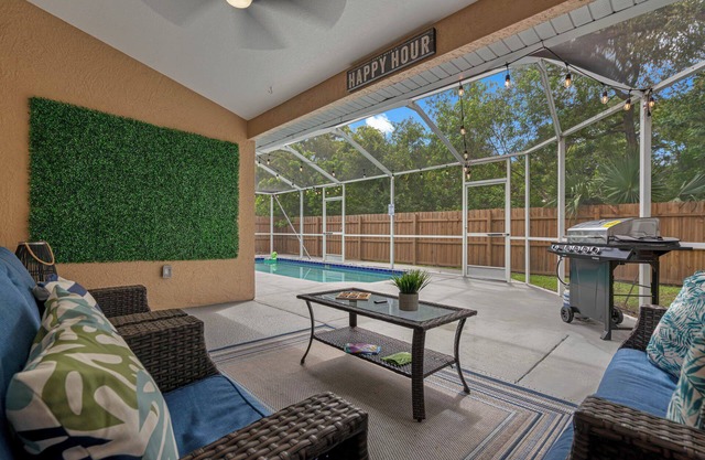 Tropical Vacay pool home