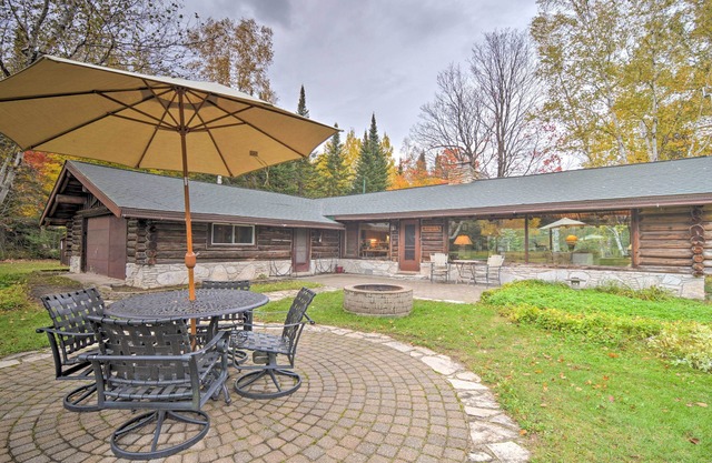 Trout Lake Ranch Cottage: 10 Acres w/Beach Access