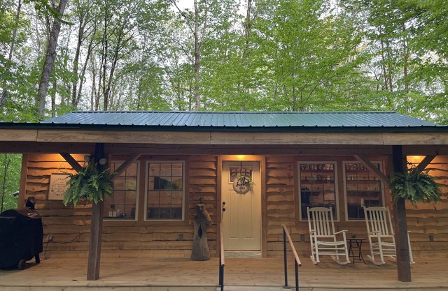 Tubbs’ Country Cabin