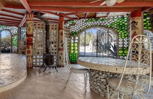 Tucson Bottle House - An Artsy and Unique 3 Bdrm house - New Listing Discounts