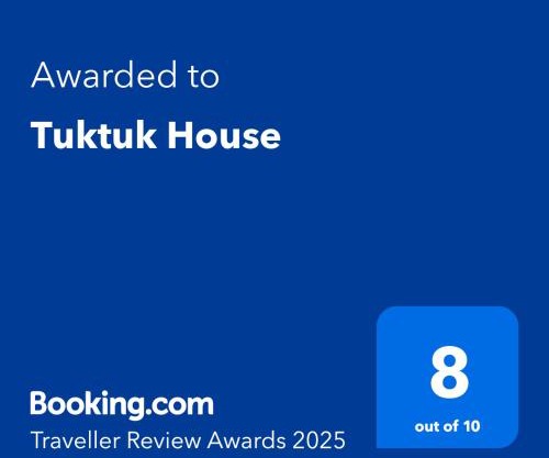 Tuktuk House