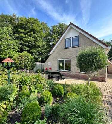 - Tulipa - Vakantiehuis nabij de bloembollenvelden, het meer en strand