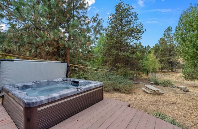 Tumalo | Deschutes River Private Access | Hot Tub