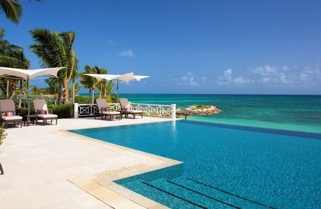 Turtle Reef - Beach Front