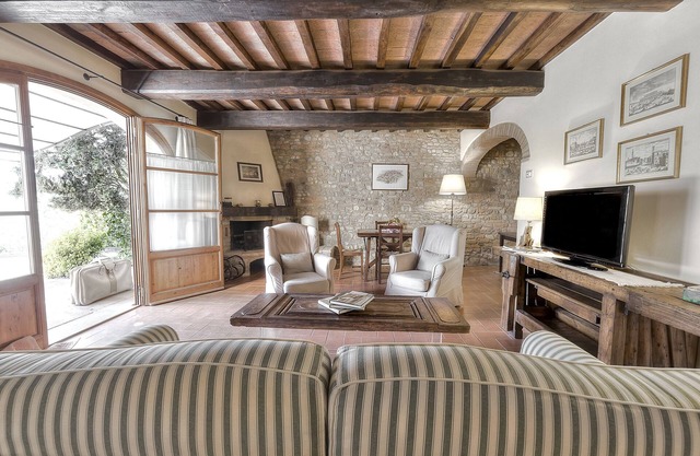 Tuscan Apart for 4/5 persons, WIFI, AIR-CO, SW-POOL, all comforts in the country