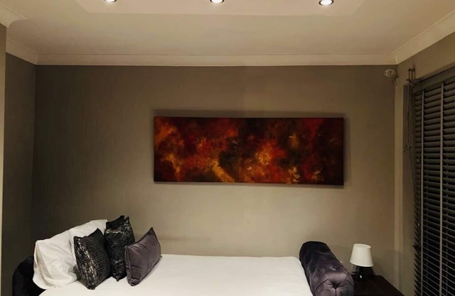 Twilight - Contemporary modern, urban flat nestled in london in a quiet area.