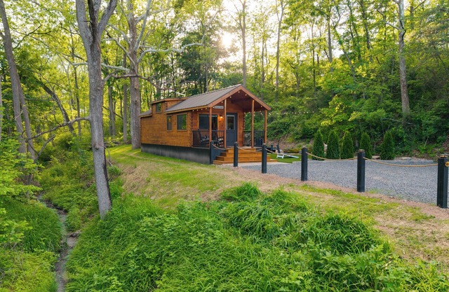 Twilight Escape nTiny home in Herndon Pa