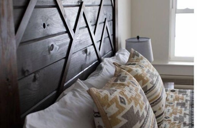 Twin/King Retreat: Rustic Comfort by Platte River