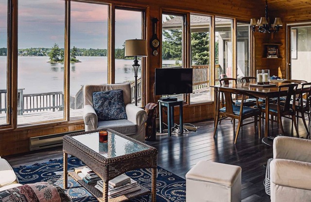 Two beautiful private cottages on Coney Island, Kenora, Lake of the Woods