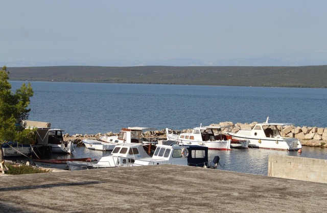 Two bedroom apartment with terrace and sea view Neviđane, Pašman (A-8453-d)