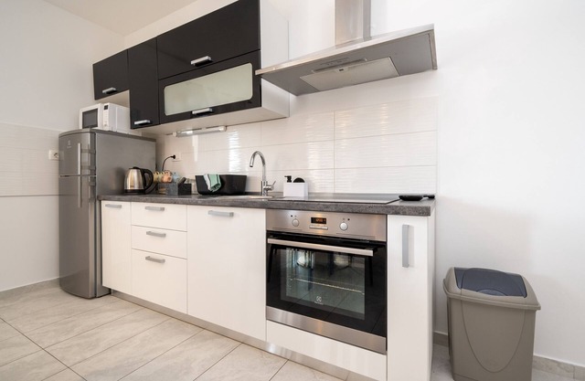 Two bedroom apartment with terrace Poljica, Zadar (A-21807-a)