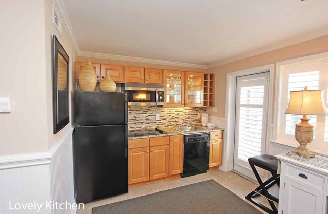 Two Bedroom Condo - BEACH BLOCK