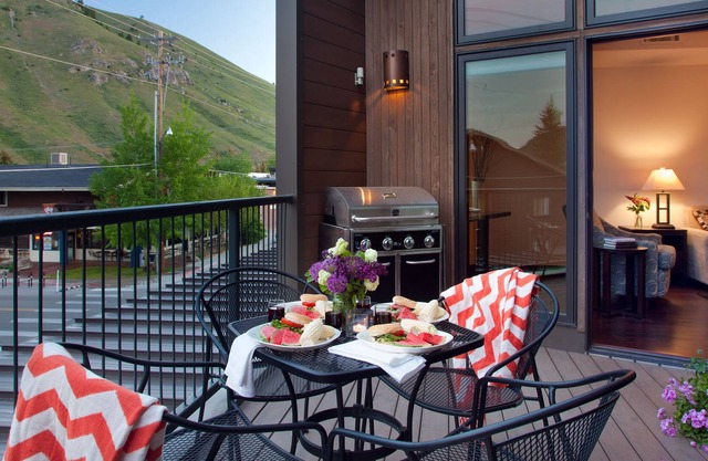 Two Bedroom, Luxury Condominium in Downtown Jackson