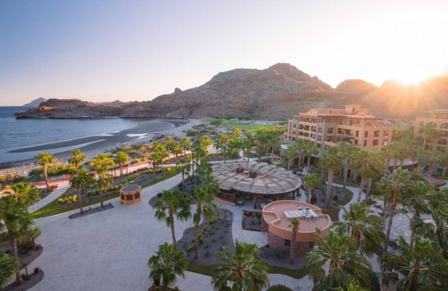 Two bedroom suite at Villa Del Palmar resort, Danzante Bay TPC golf course.