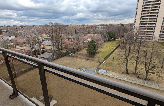 Two bedroom w/free parking - close to subway