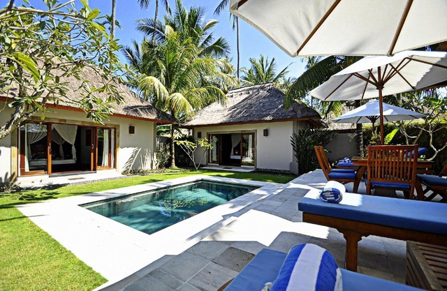 Two bedrooms villa with private pool, large landscape garden and kitchen