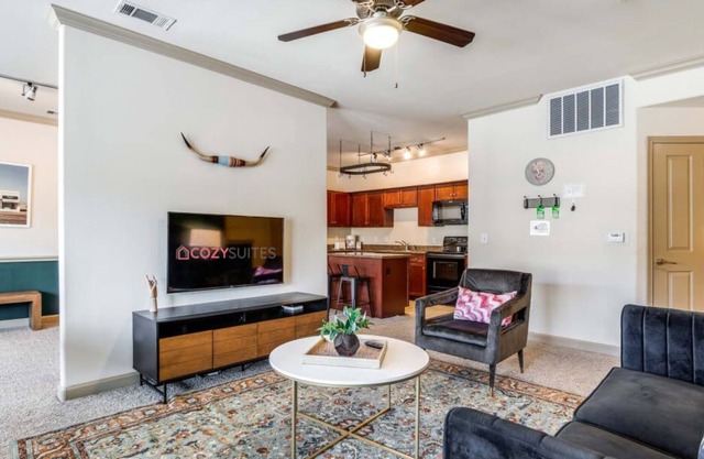 TWO CozySuites Apartment w/ Soaring Mountain View
