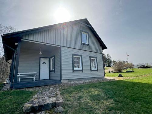 Two lakes villas&camps
