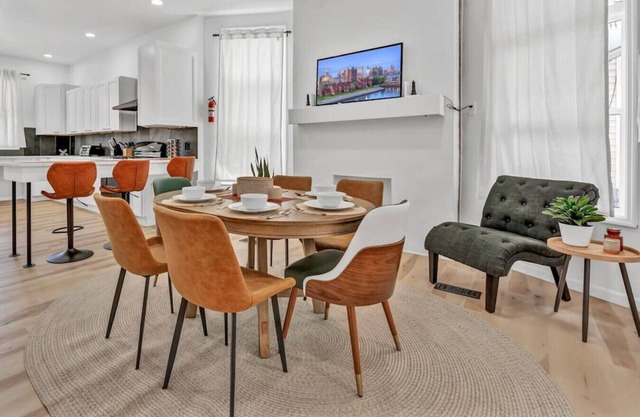 Two Level Apt: Dtwn Buffalo