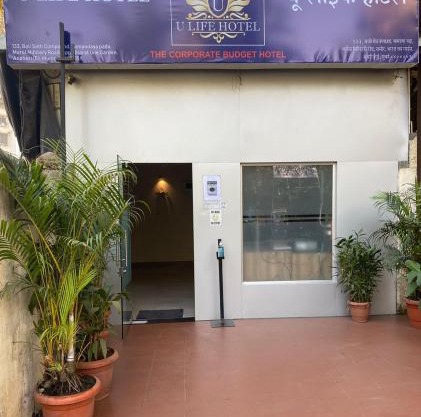 U LIFE HOTEL