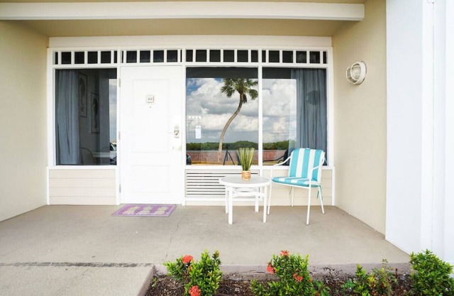 U113- Twisted Palm - Private Beach Resort- ground unit