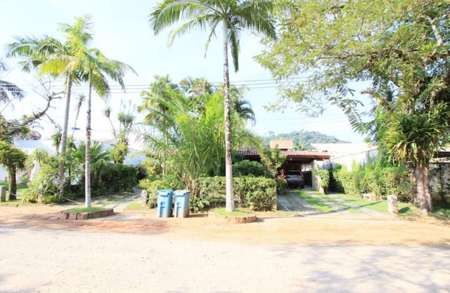 Ubatuba Tenório House with Split Air Conditioning in the bedrooms.
