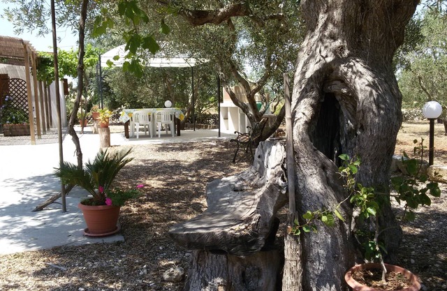 Uliveto residence, immersed in the Salento countryside a few km from the sea