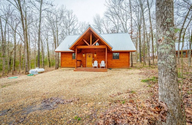 Uncork and Unwine sleeps 6