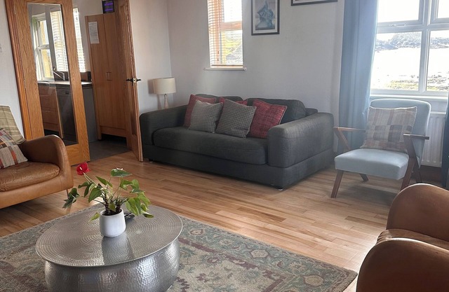 Unique beachfront cottage retreat in Ballintoy Harbour, sleeps 7-8, dog friendly